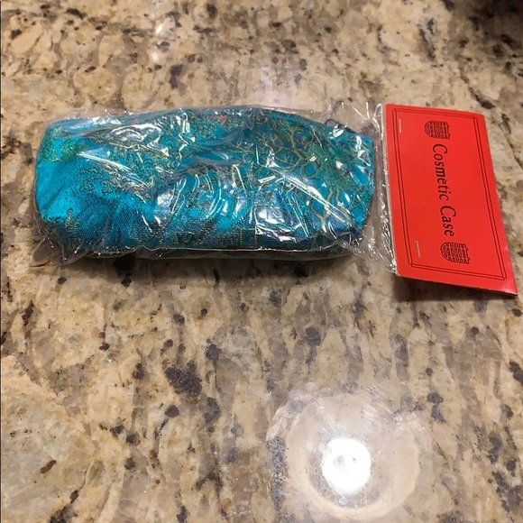 Cute Coin and cosmetic case - Picture 2 of 4